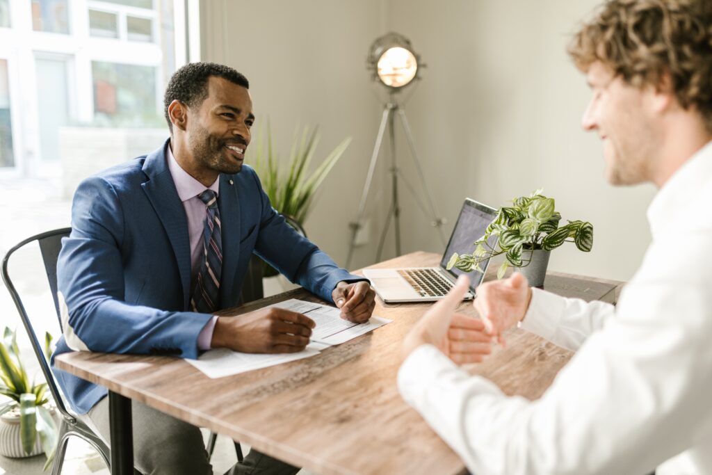 Two gentlemen having a meeting: outsourced accountant